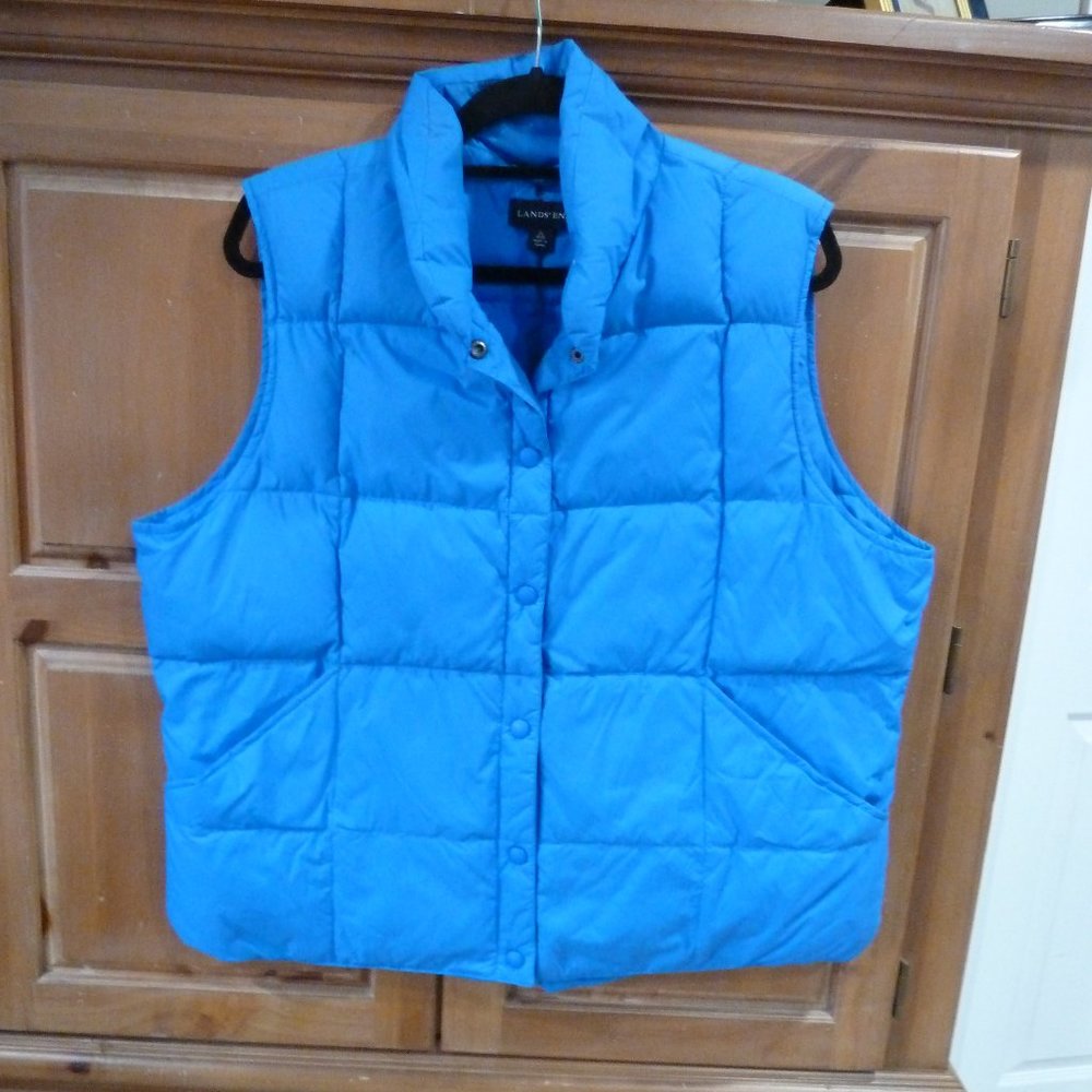 Lands End light blue puffer vest size XL